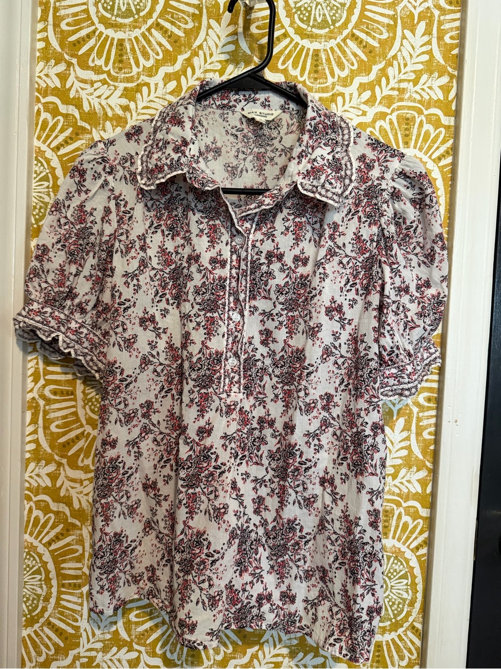 Max Studio White Button-Front Floral Casual Shirt